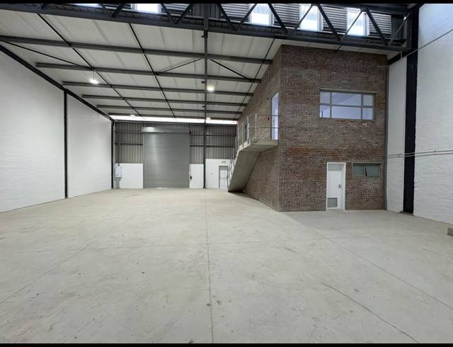 462.20M² WAREHOUSE TO LET IN FIRGROVE